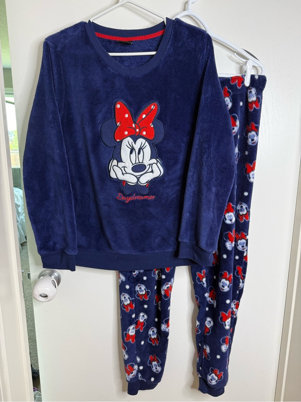 Disney Navy Blue Minnie Mouse "Daydreamer" Plush Pajama Set Women's Velour